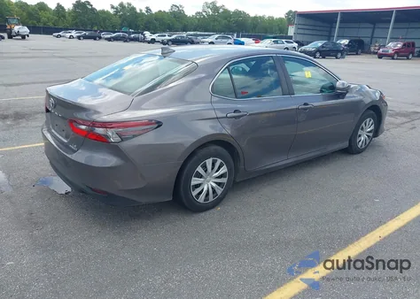 2022 Toyota Camry Le Hybrid z USA, uszkodzony, nr VIN 4T1C31AK8NU581785